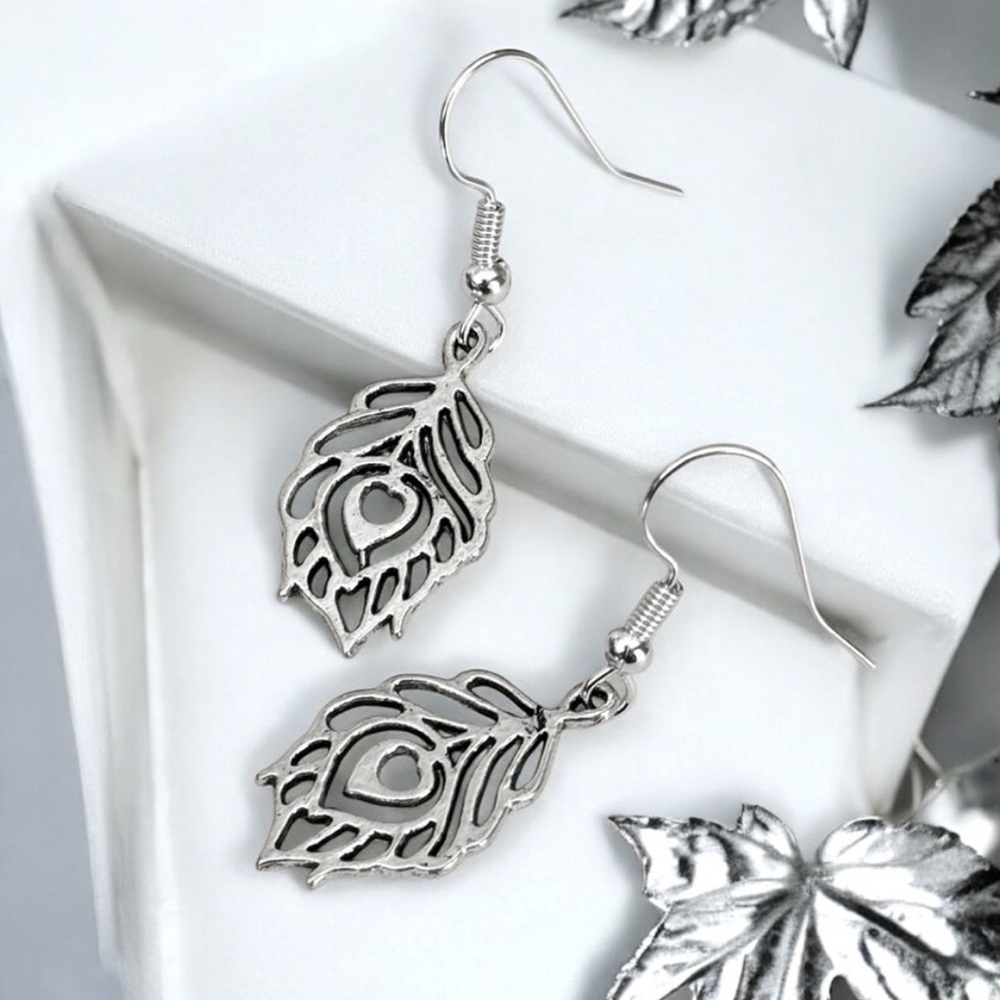 5 For $25💫Silver Peacock Feather Dangles Earrings